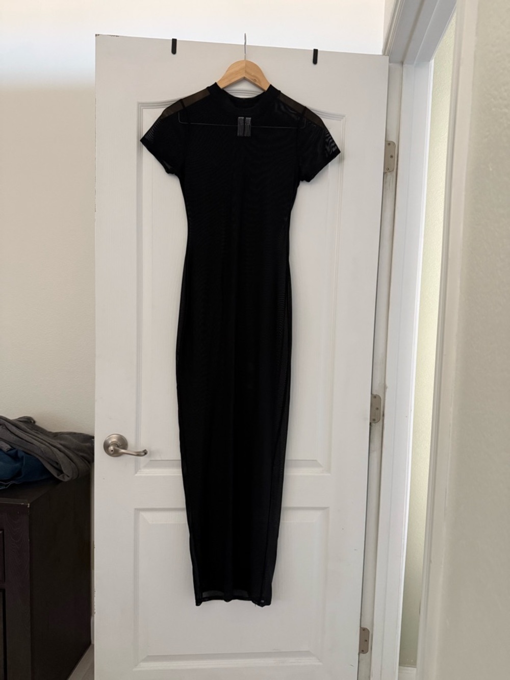 Good American Black Short-Sleeve Maxi Dress
